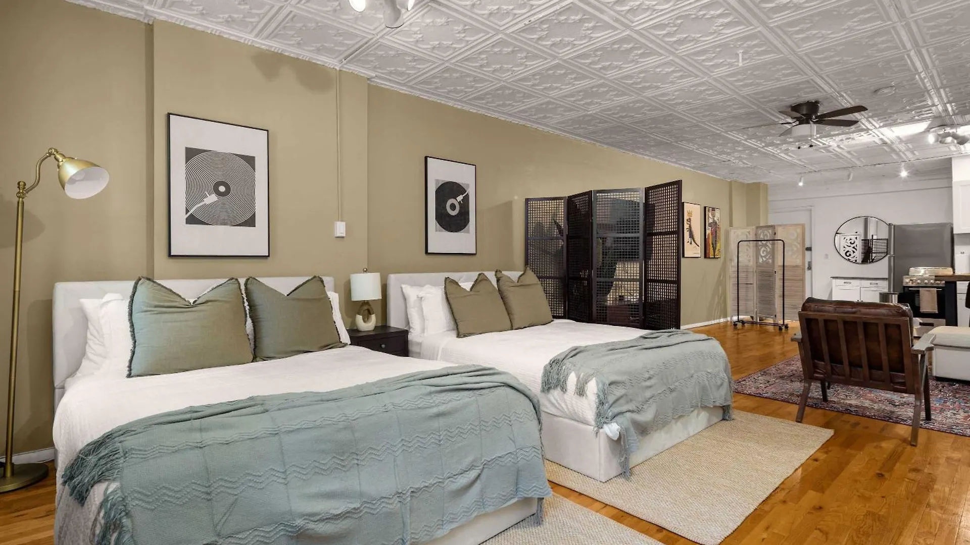 Apartment Vibrant Nyc Loft - Open Space For 6 Guests New York